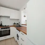 Apartment Modern For 4 People Bright & Functional Interiors By Renters *