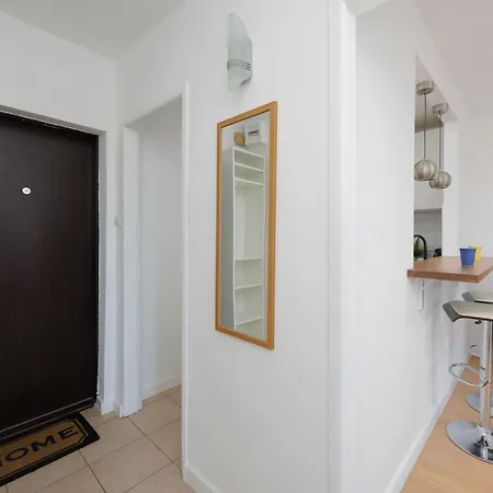 Comfortable For 4 People Bright & Functional Interiors By Renters *