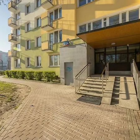 Apartment Modern For 4 People Bright & Functional Interiors By Renters