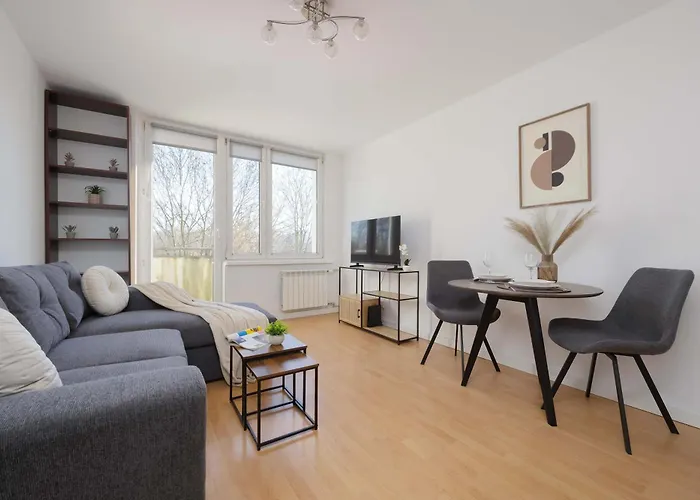 Modern For 4 People Bright & Functional Interiors By Renters Apartamento Varsóvia