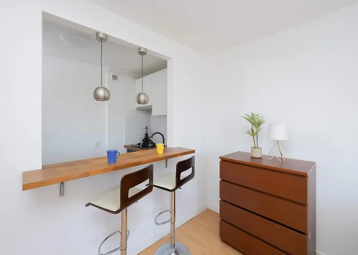 Modern For 4 People Bright & Functional Interiors By Renters Apartmán